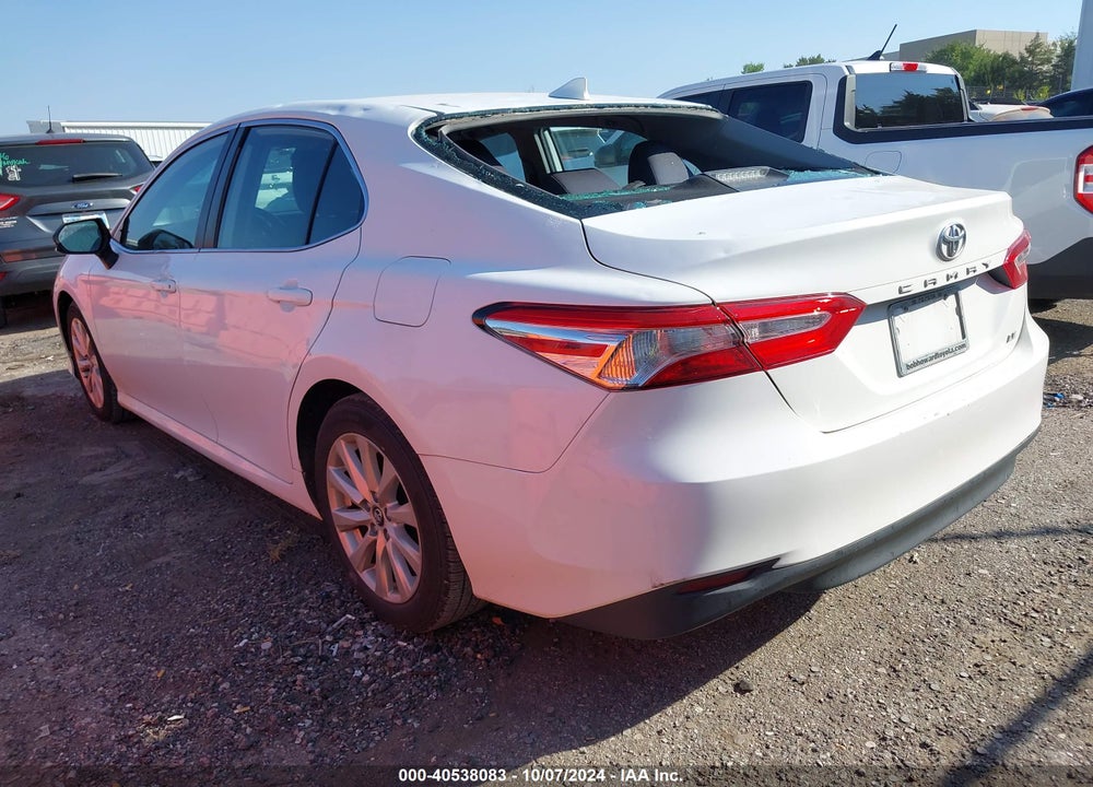 2019 TOYOTA CAMRY LE VIN: 4T1B11HK4KU260586