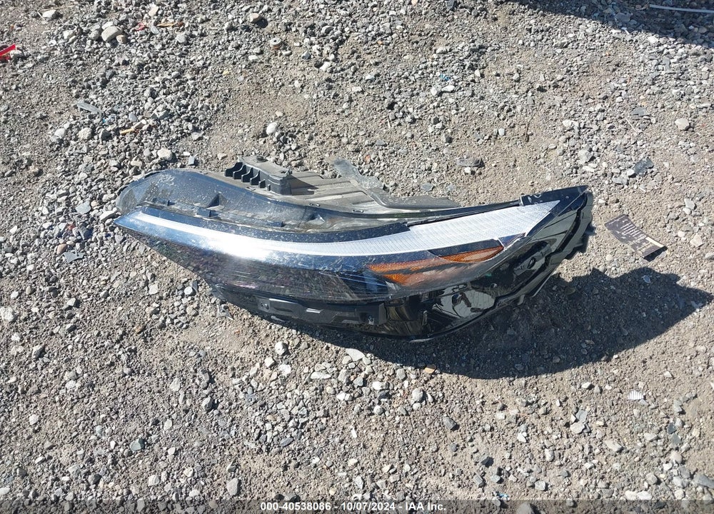 2024 HYUNDAI ELANTRA SEL VIN: KMHLM4DG4RU828828