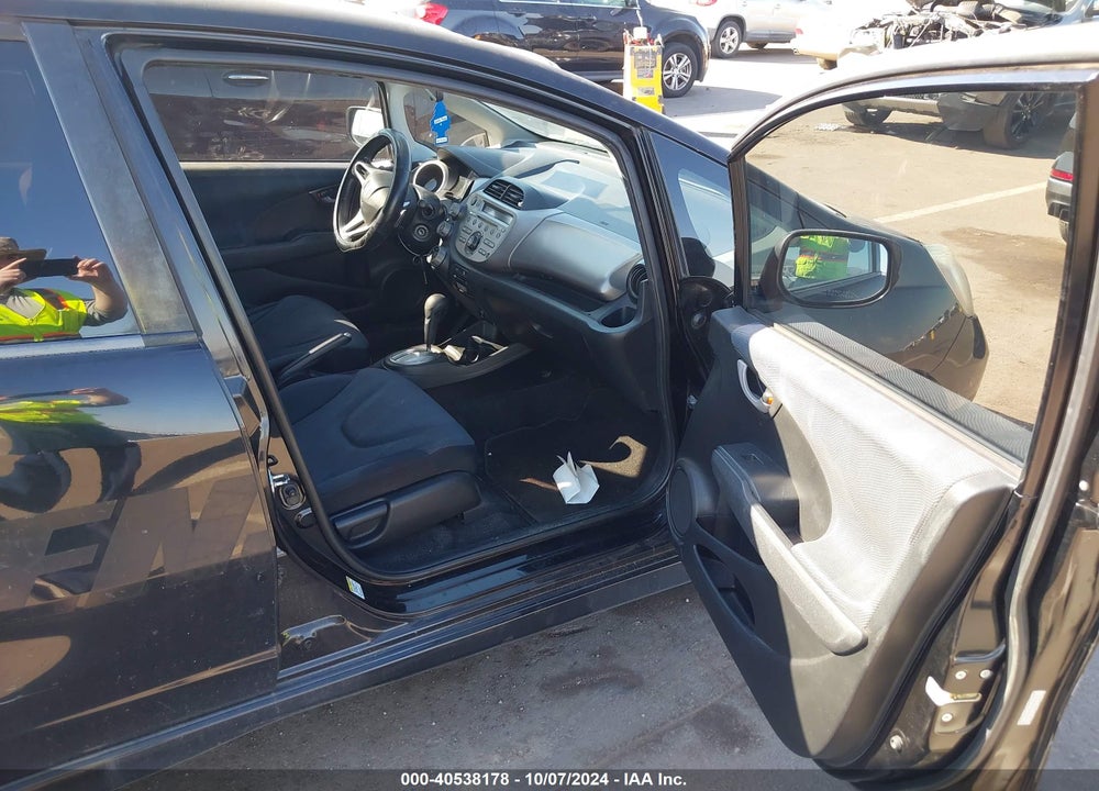 2009 HONDA FIT SPORT VIN: JHMGE884X9S022979