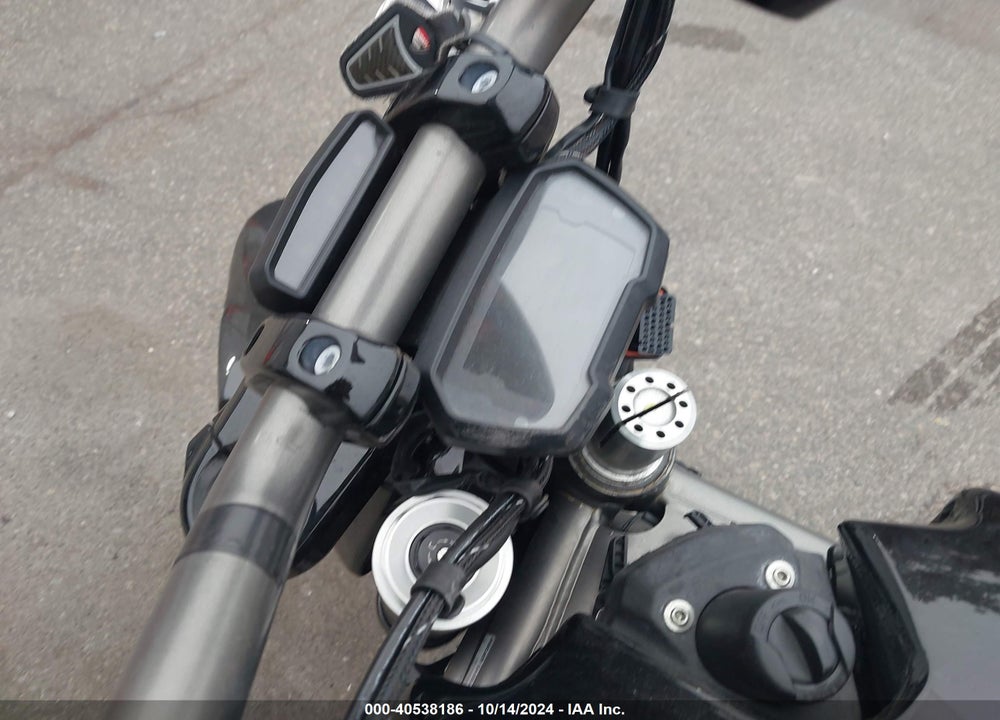 2016 DUCATI XDIAVEL VIN: ZDM13BKWXGB000325