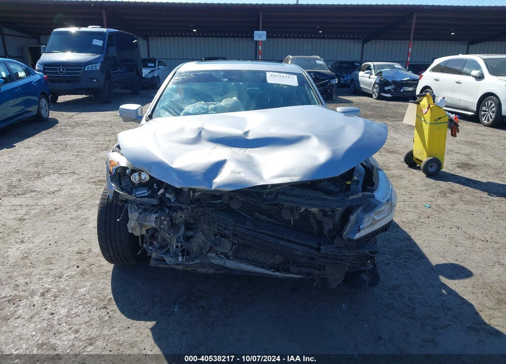 2017 HONDA ACCORD HYBRID EX-L VIN: JHMCR6F52HC014483