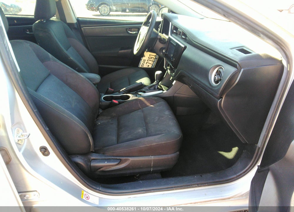 2018 TOYOTA COROLLA LE VIN: 2T1BURHE4JC051798