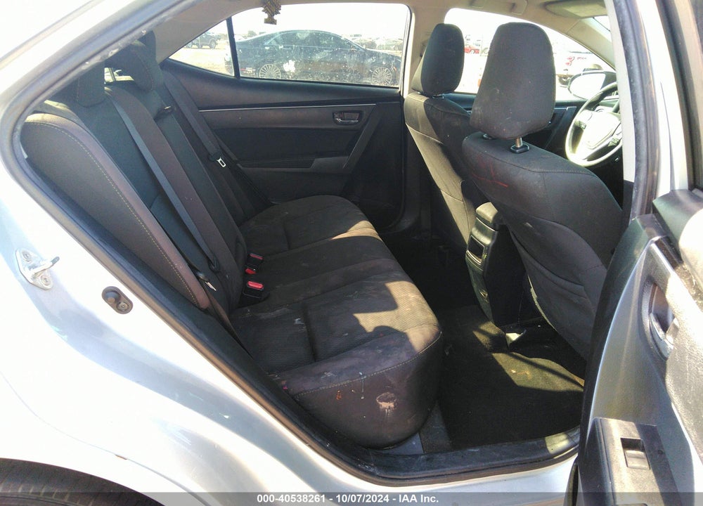 2018 TOYOTA COROLLA LE VIN: 2T1BURHE4JC051798