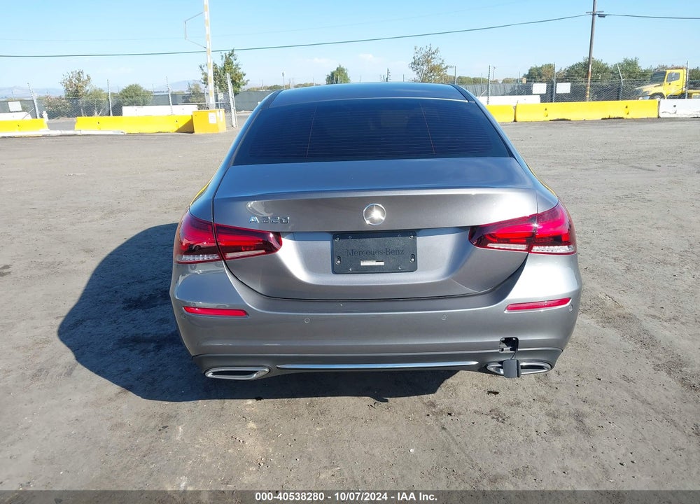 2022 MERCEDES-BENZ A 220 VIN: W1K3G4EB2NJ353339