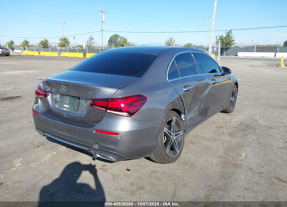 2022 MERCEDES-BENZ A 220 VIN: W1K3G4EB2NJ353339