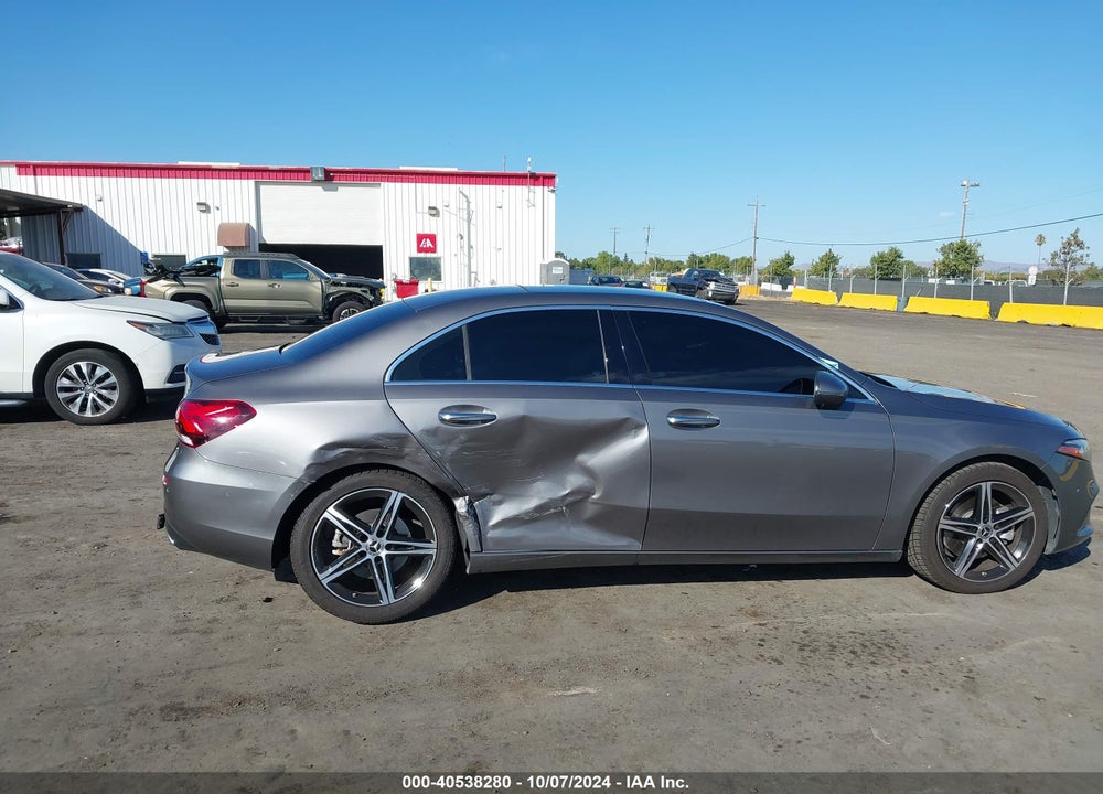2022 MERCEDES-BENZ A 220 VIN: W1K3G4EB2NJ353339