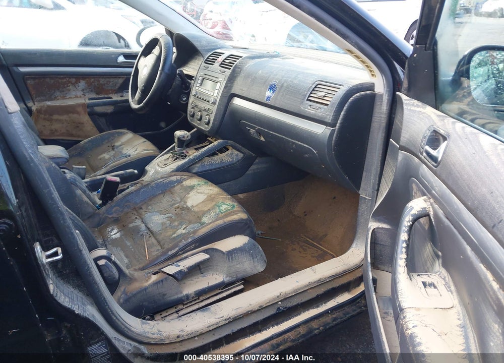 2005 VOLKSWAGEN JETTA 2.5 VIN: 3VWSF71K65M641946