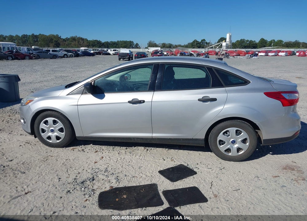 2013 FORD FOCUS VIN: 1FADP3E21DL104578