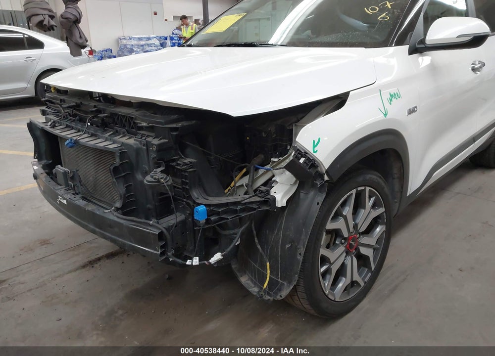 2022 KIA SELTOS SX TURBO VIN: KNDETCA23N7255688