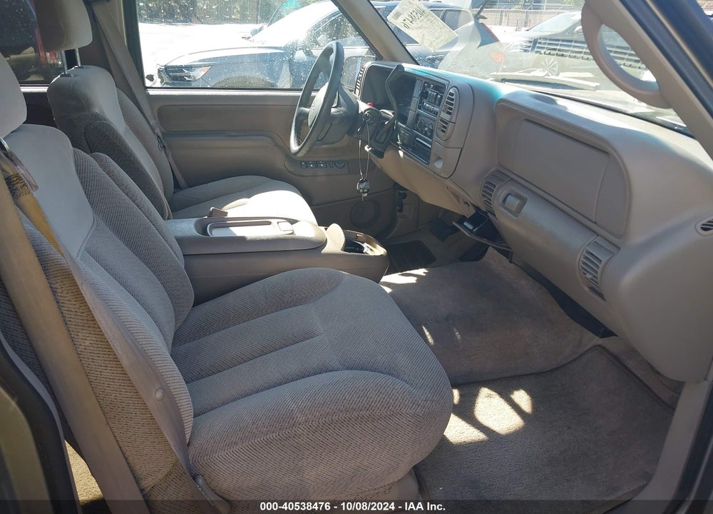 1999 CHEVROLET SUBURBAN 1500 LT VIN: 3GNFK16R5XG240271