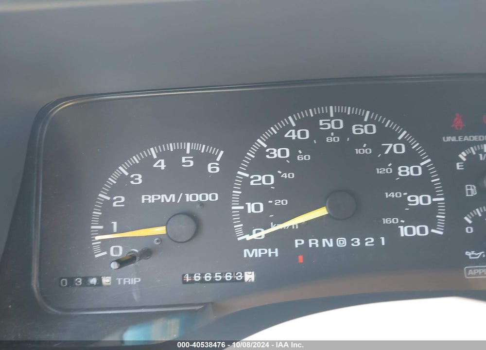1999 CHEVROLET SUBURBAN 1500 LT VIN: 3GNFK16R5XG240271
