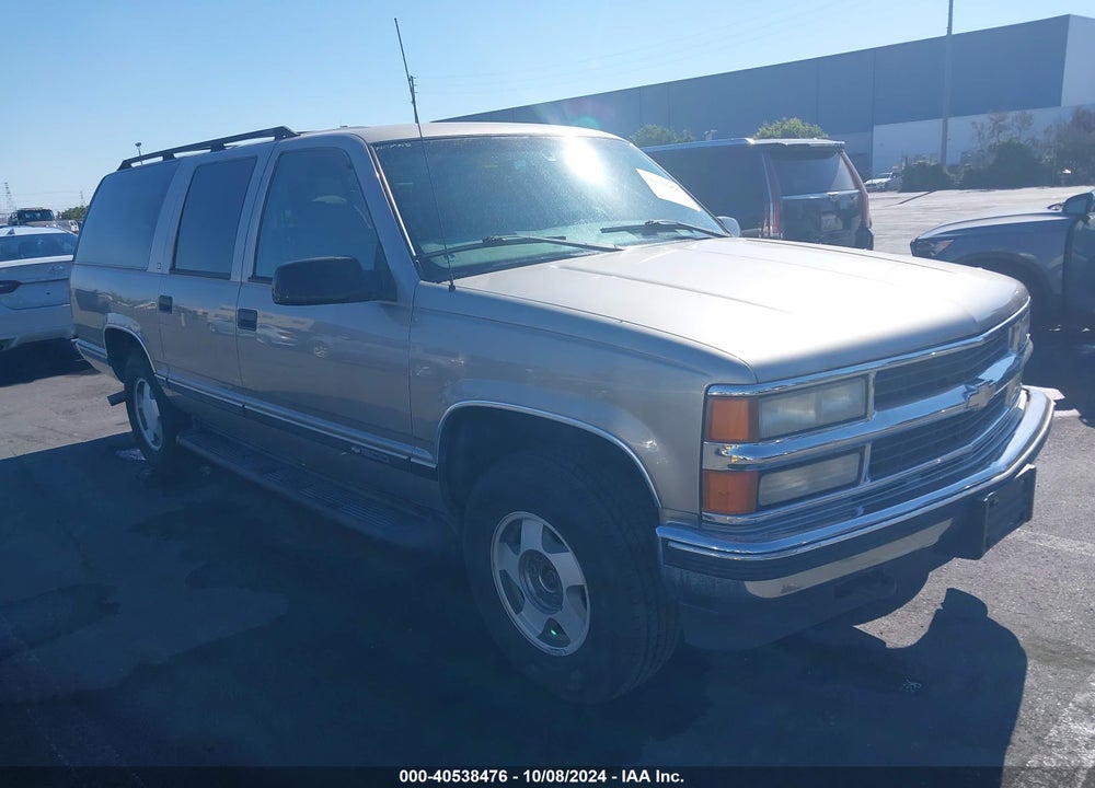1999 CHEVROLET SUBURBAN 1500 LT VIN: 3GNFK16R5XG240271