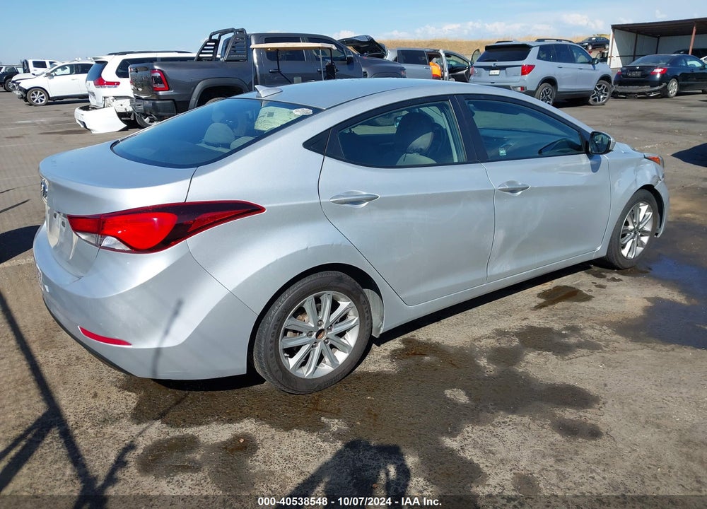 2016 HYUNDAI ELANTRA SE VIN: 5NPDH4AE6GH721738