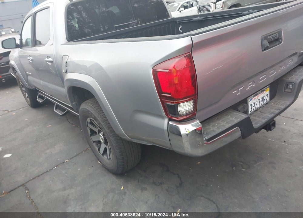 2019 TOYOTA TACOMA SR5 V6 VIN: 5TFAZ5CN8KX073738