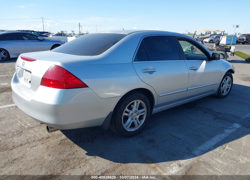 2007 HONDA ACCORD 2.4 EX VIN: 1HGCM56727A044106