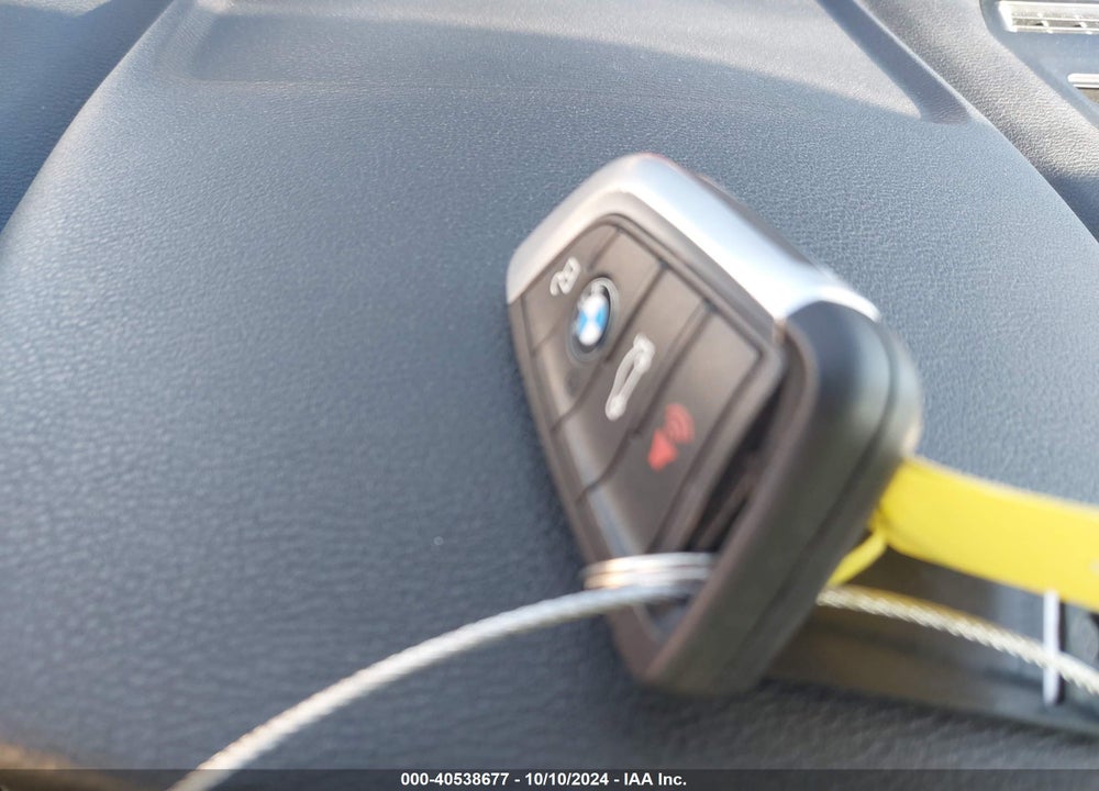 2018 BMW X1 VIN: WBXHU7C35J5H40661