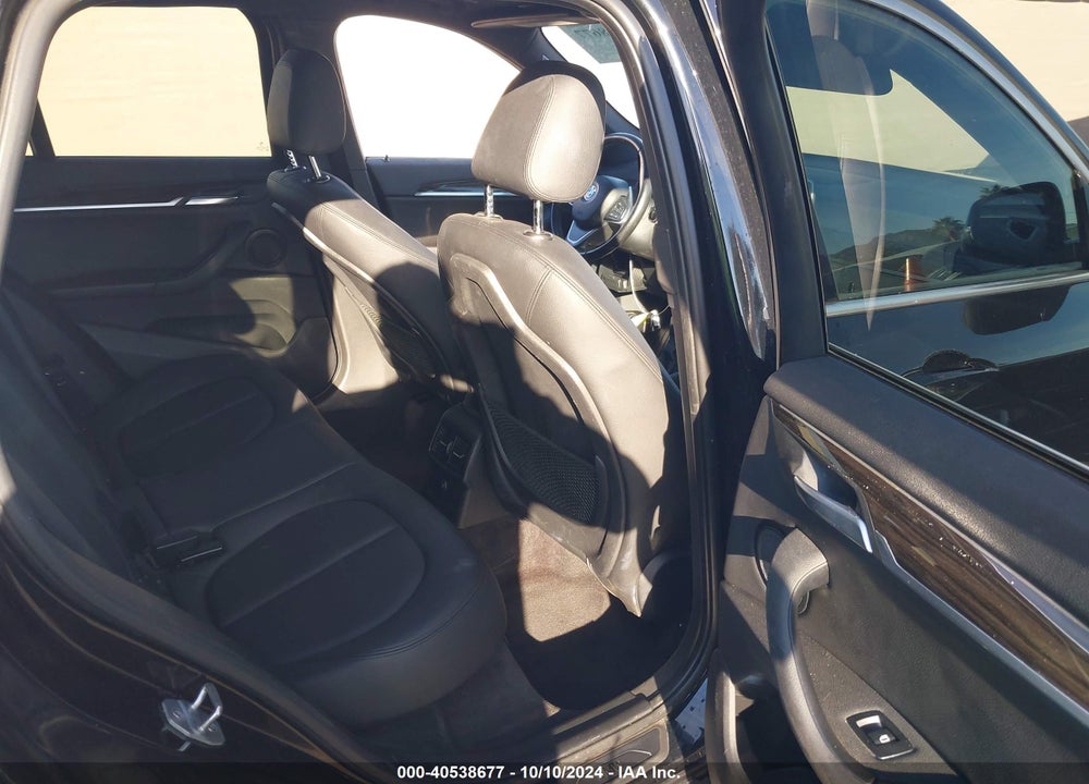 2018 BMW X1 VIN: WBXHU7C35J5H40661