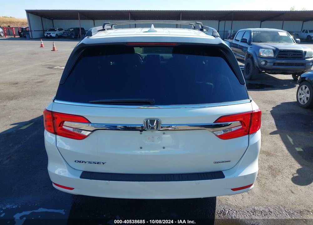 2018 HONDA ODYSSEY TOURING VIN: 5FNRL6H85JB011669