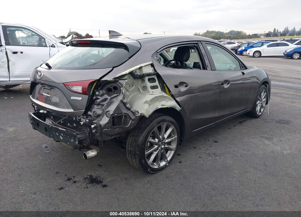2018 MAZDA 3 TOURING VIN: 3MZBN1L33JM204700