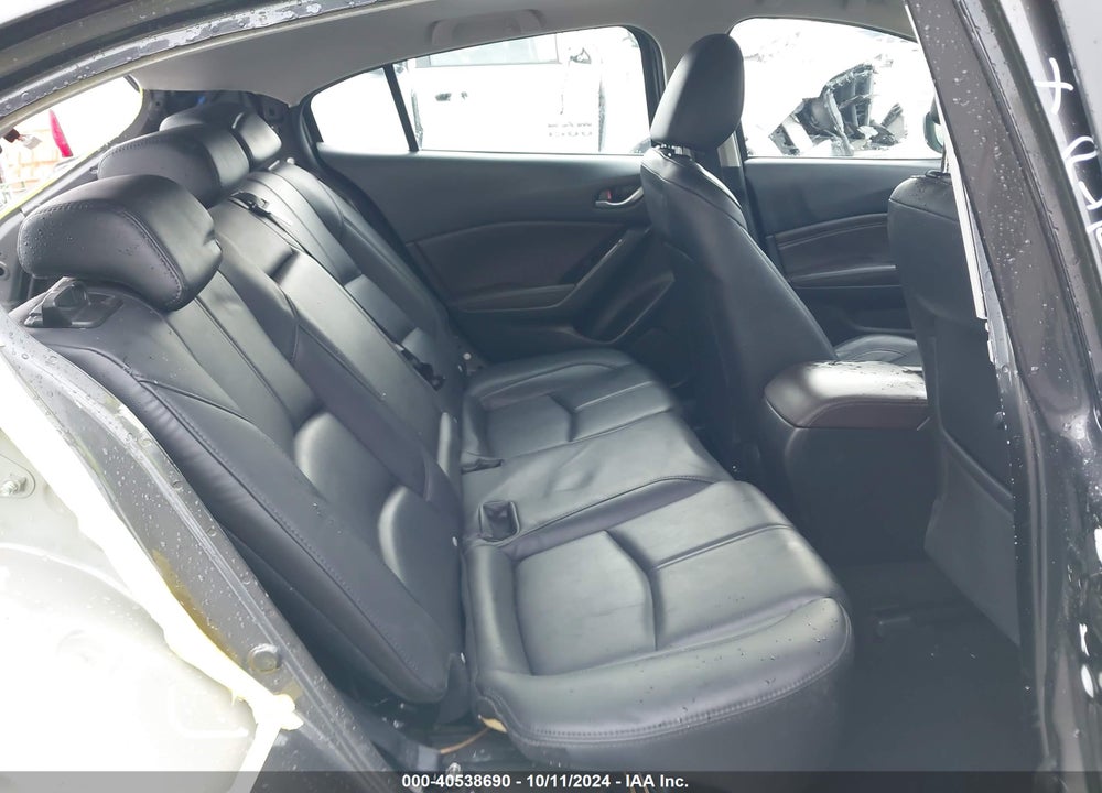 2018 MAZDA 3 TOURING VIN: 3MZBN1L33JM204700