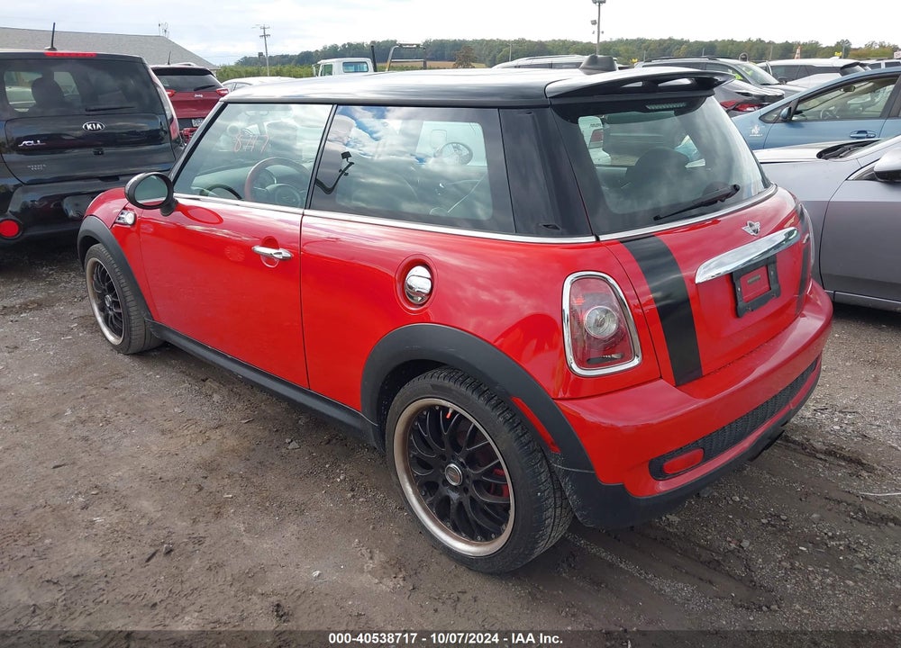 2009 MINI JOHN COOPER WORKS VIN: WMWMF93549TF96253