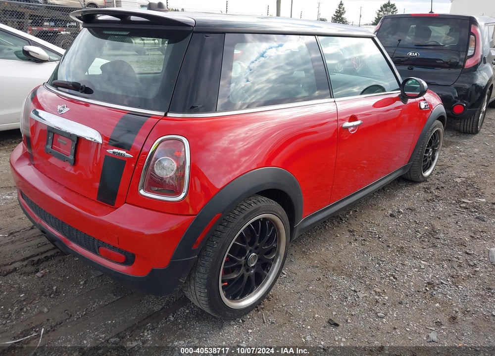 2009 MINI JOHN COOPER WORKS VIN: WMWMF93549TF96253