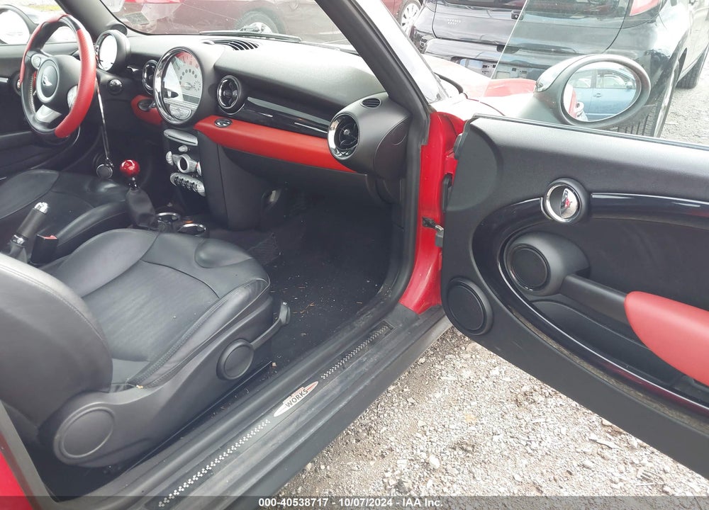 2009 MINI JOHN COOPER WORKS VIN: WMWMF93549TF96253
