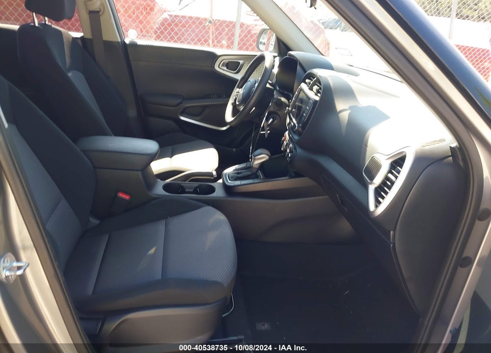 2023 KIA SOUL LX VIN: KNDJ23AU0P7870589