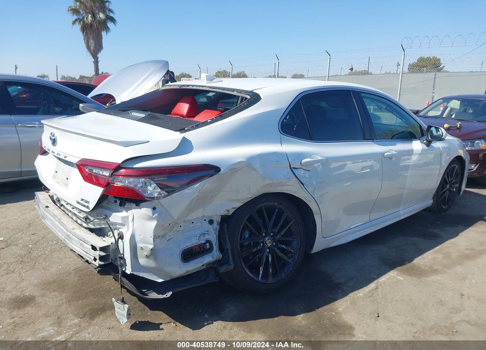 2021 TOYOTA CAMRY VIN: 4T1K31AK8MU029424