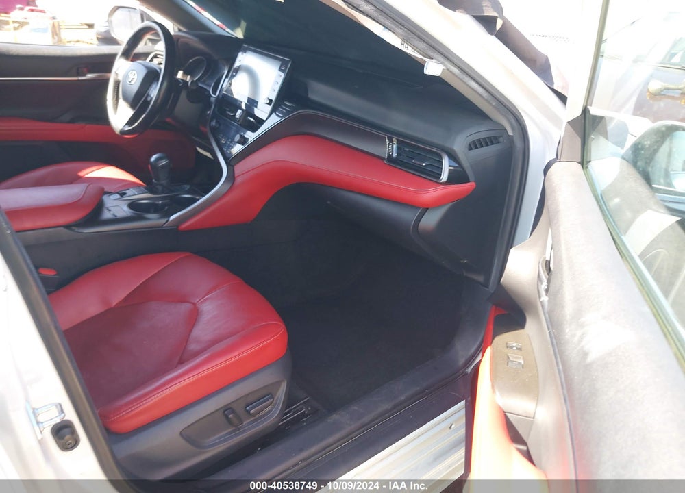 2021 TOYOTA CAMRY VIN: 4T1K31AK8MU029424