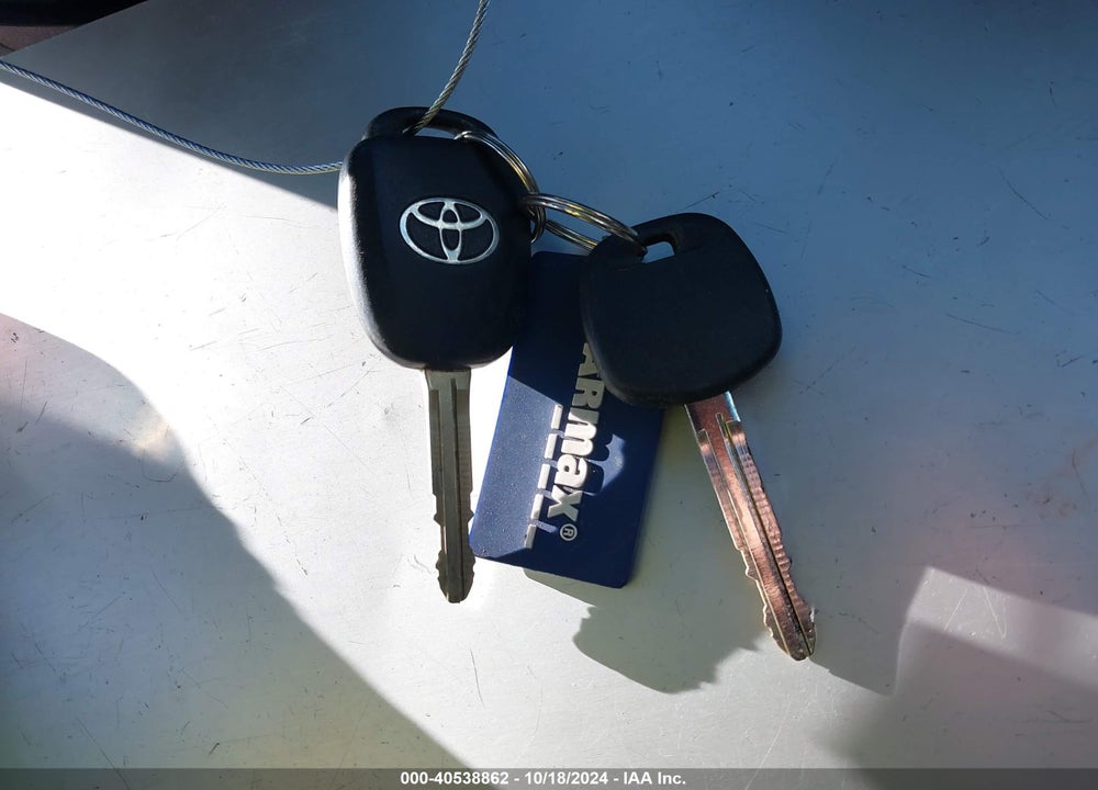 2016 TOYOTA RAV4 LE VIN: 2T3BFREV7GW428654