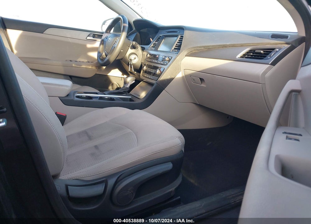 2017 HYUNDAI SONATA SE VIN: 5NPE24AF8HH546117