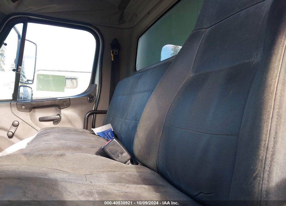 2009 FREIGHTLINER M2 106 MEDIUM DUTY VIN: 1FVACWBS39HAK4599