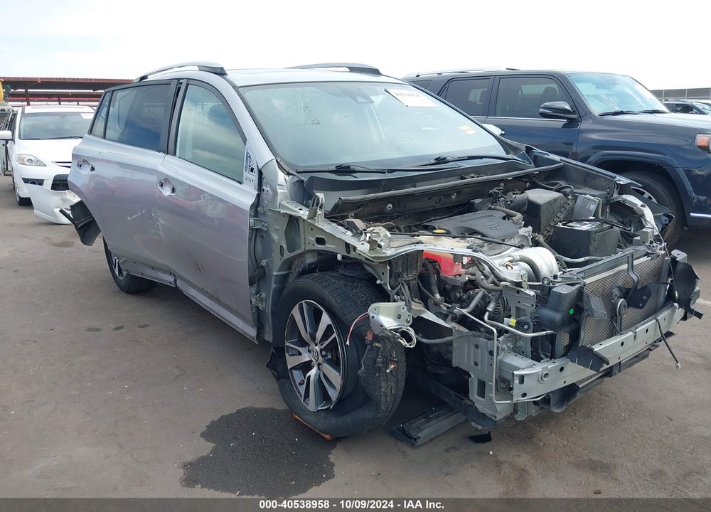 2018 TOYOTA RAV4 XLE VIN: 2T3WFREV9JW475726