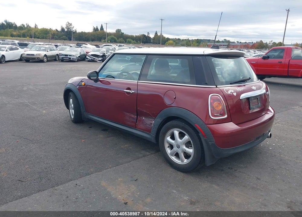 2007 MINI COOPER VIN: WMWMF33577TL68531