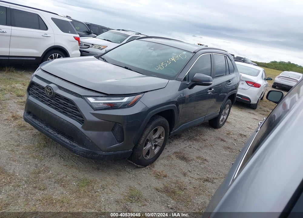 2022 TOYOTA RAV4 XLE VIN: 2T3W1RFV4NC187276
