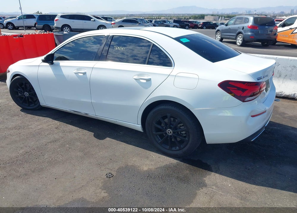 2019 MERCEDES-BENZ A 220 VIN: WDD3G4EB0KW020779