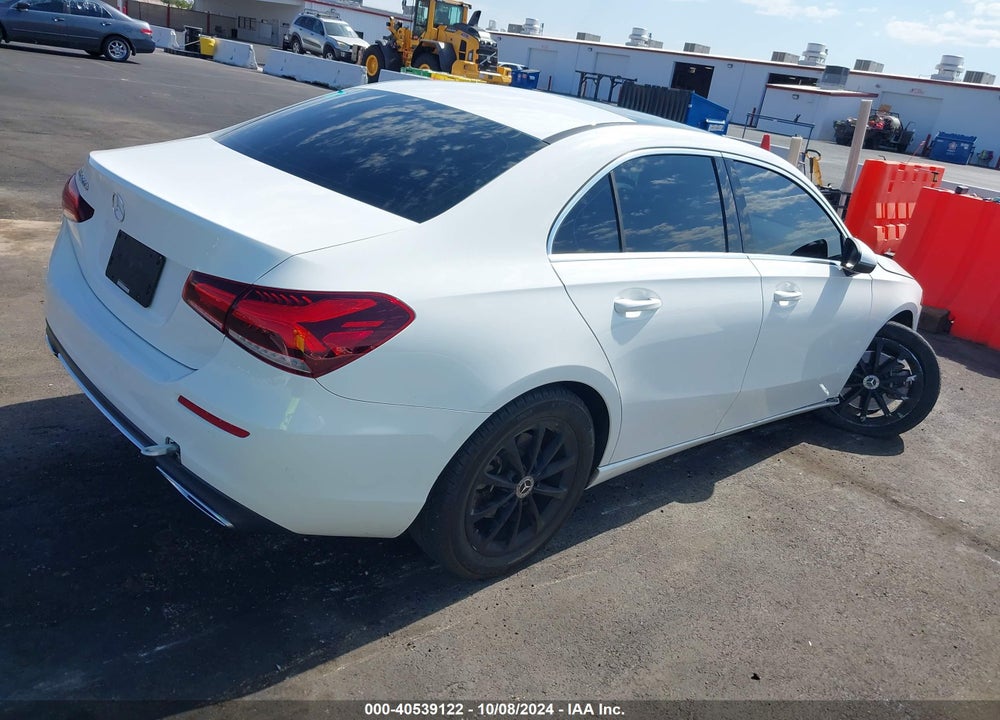 2019 MERCEDES-BENZ A 220 VIN: WDD3G4EB0KW020779