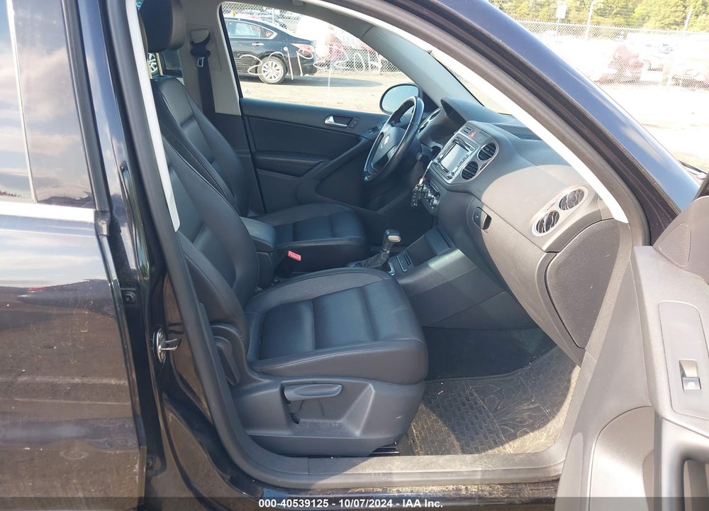2010 VOLKSWAGEN TIGUAN WOLFSBURG EDITION VIN: WVGBV7AX5AW514810