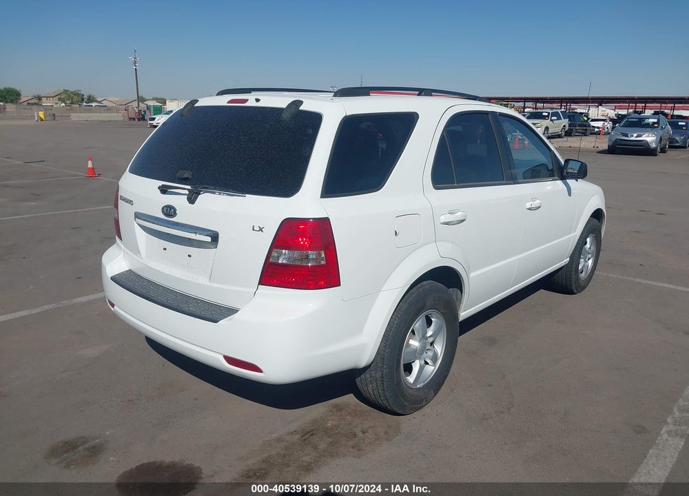 2008 KIA SORENTO LX VIN: KNDJD735085772392