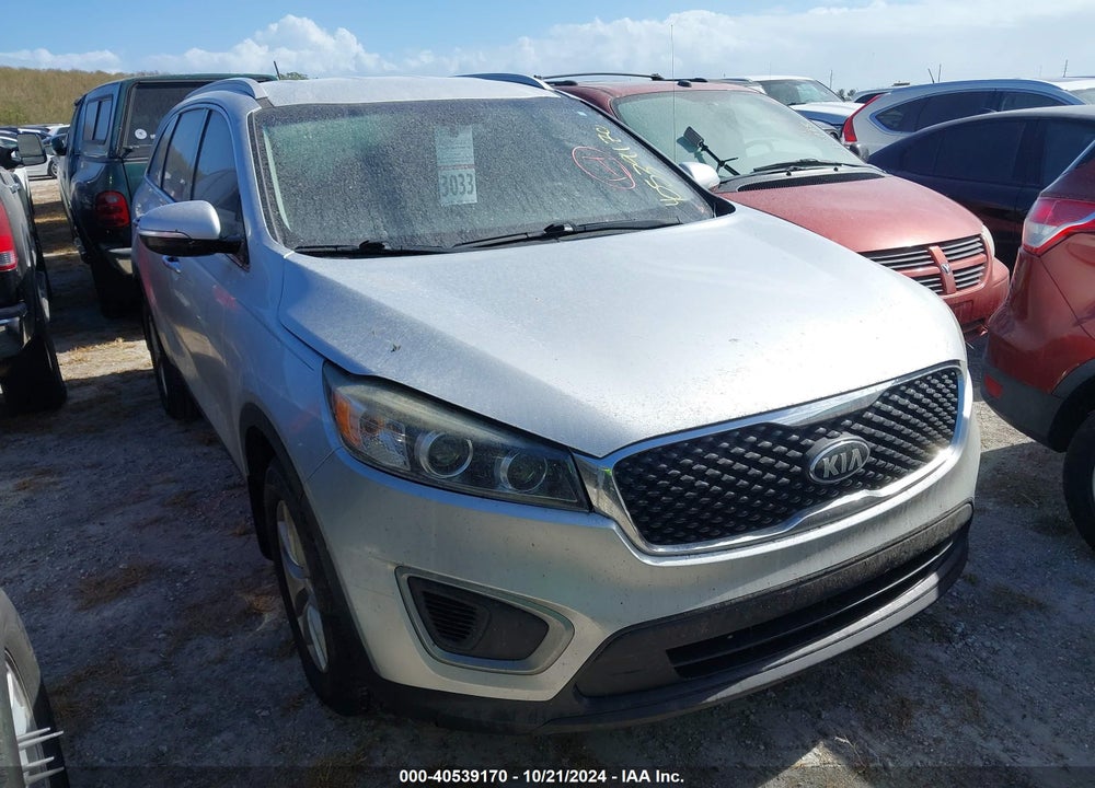 2017 KIA SORENTO 2.4L LX VIN: 5XYPG4A38HG265023