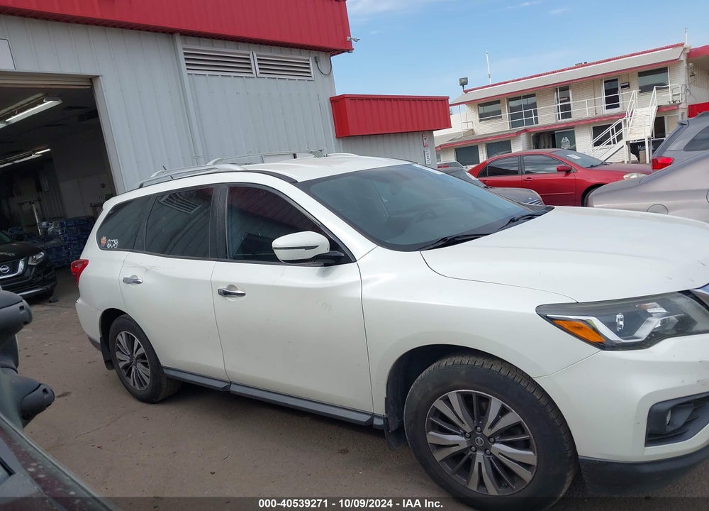 2017 NISSAN PATHFINDER SV VIN: 5N1DR2MN0HC630681