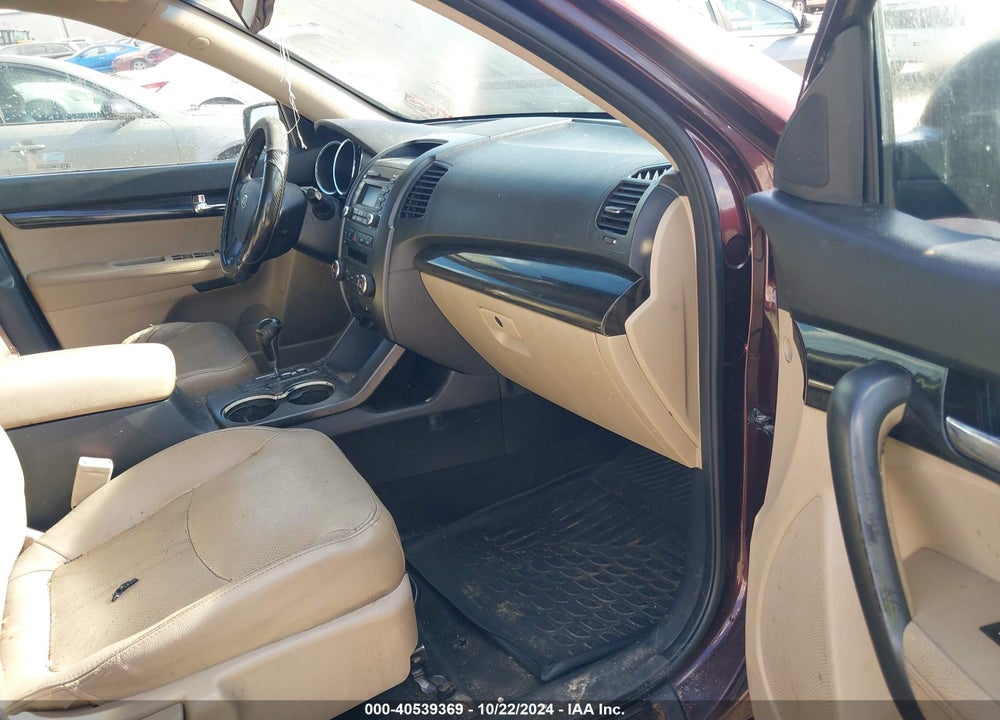 2011 KIA SORENTO EX VIN: 5XYKU4A16BG035909