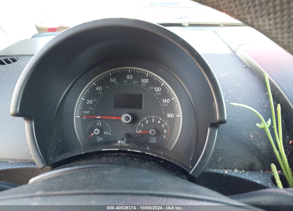 2010 VOLKSWAGEN NEW BEETLE VIN: 3VWPG3AG2AM015571