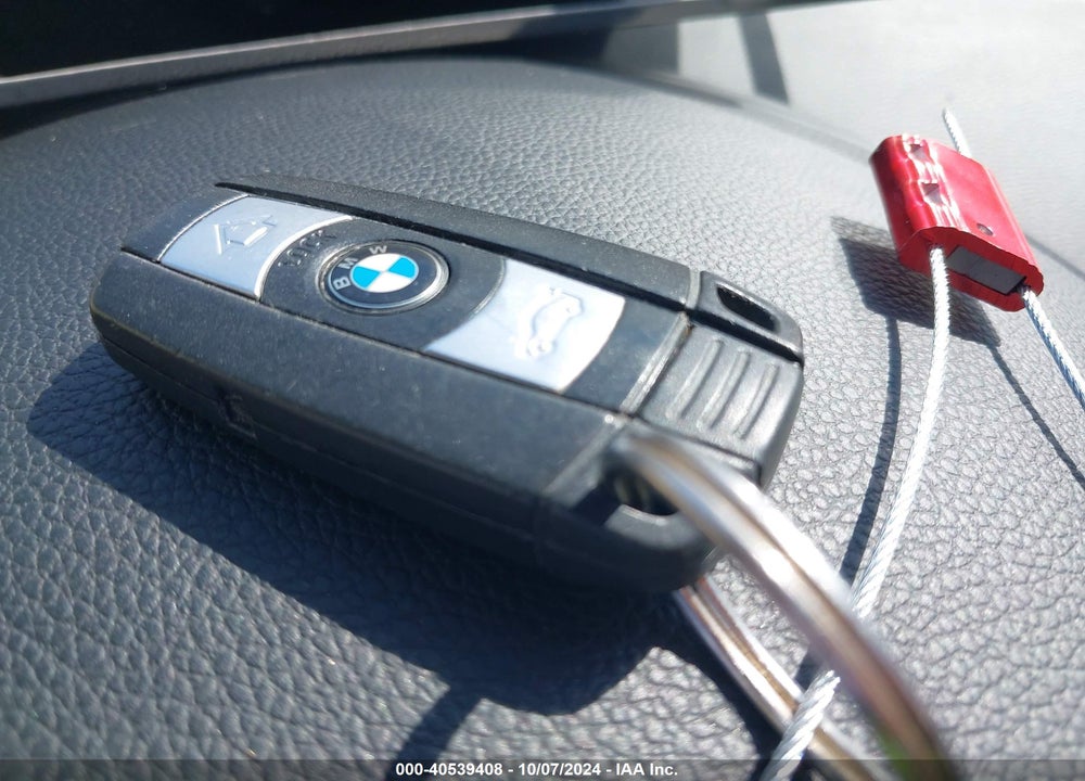 2011 BMW 128I VIN: WBAUP9C55BVL90881