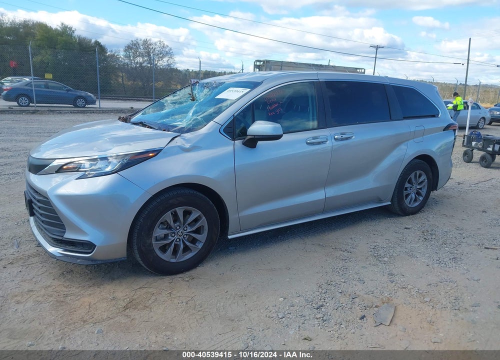 2021 TOYOTA SIENNA LE VIN: 5TDKRKEC4MS047693