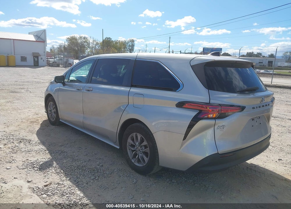 2021 TOYOTA SIENNA LE VIN: 5TDKRKEC4MS047693