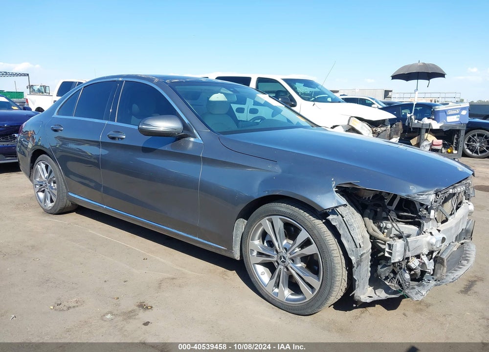 2017 MERCEDES-BENZ C 300 LUXURY/SPORT VIN: 55SWF4JB1HU230982