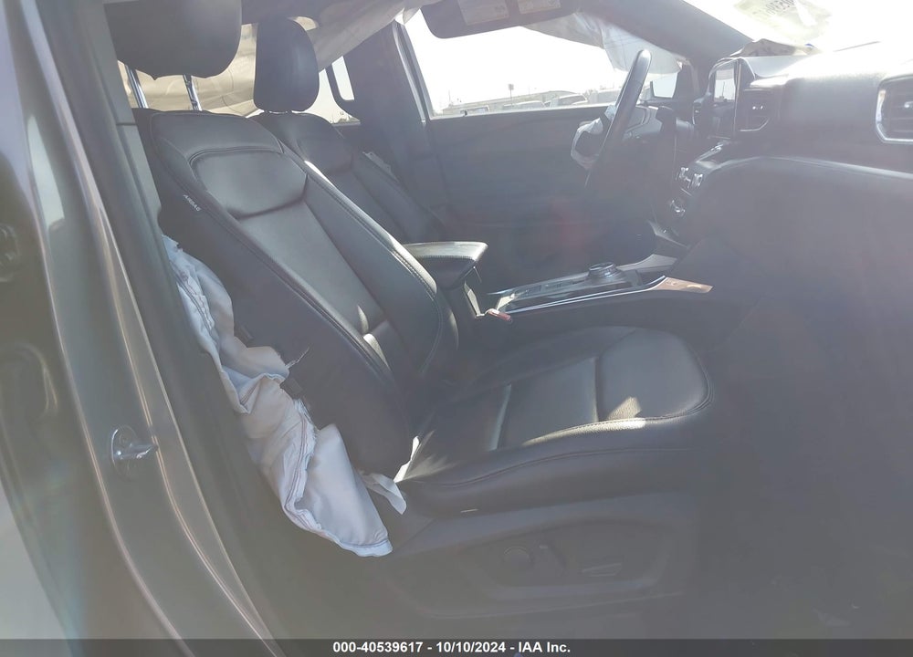 2020 FORD EXPLORER XLT VIN: 1FMSK7DH7LGB35009