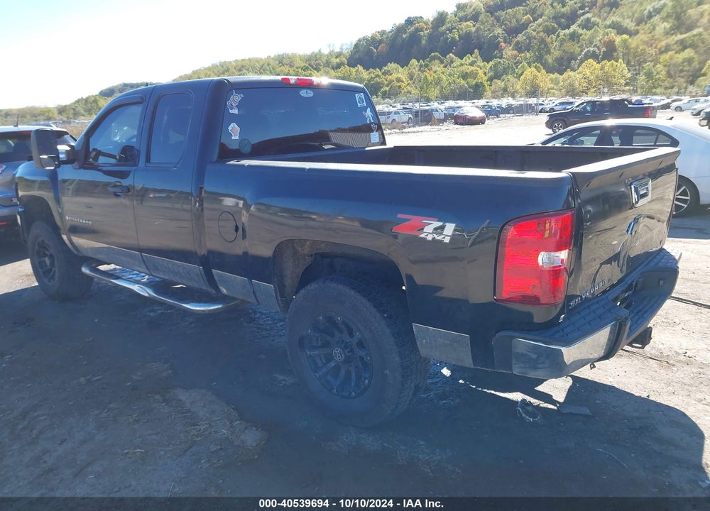 2008 CHEVROLET SILVERADO 1500 LT1 VIN: 2GCEK19J681325754